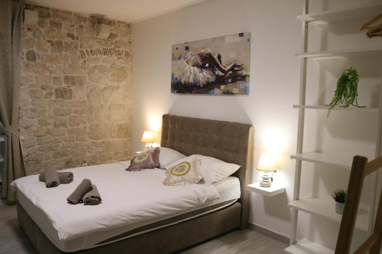Studios Kadena Trogir - 18Th Century Stone House 外观 照片
