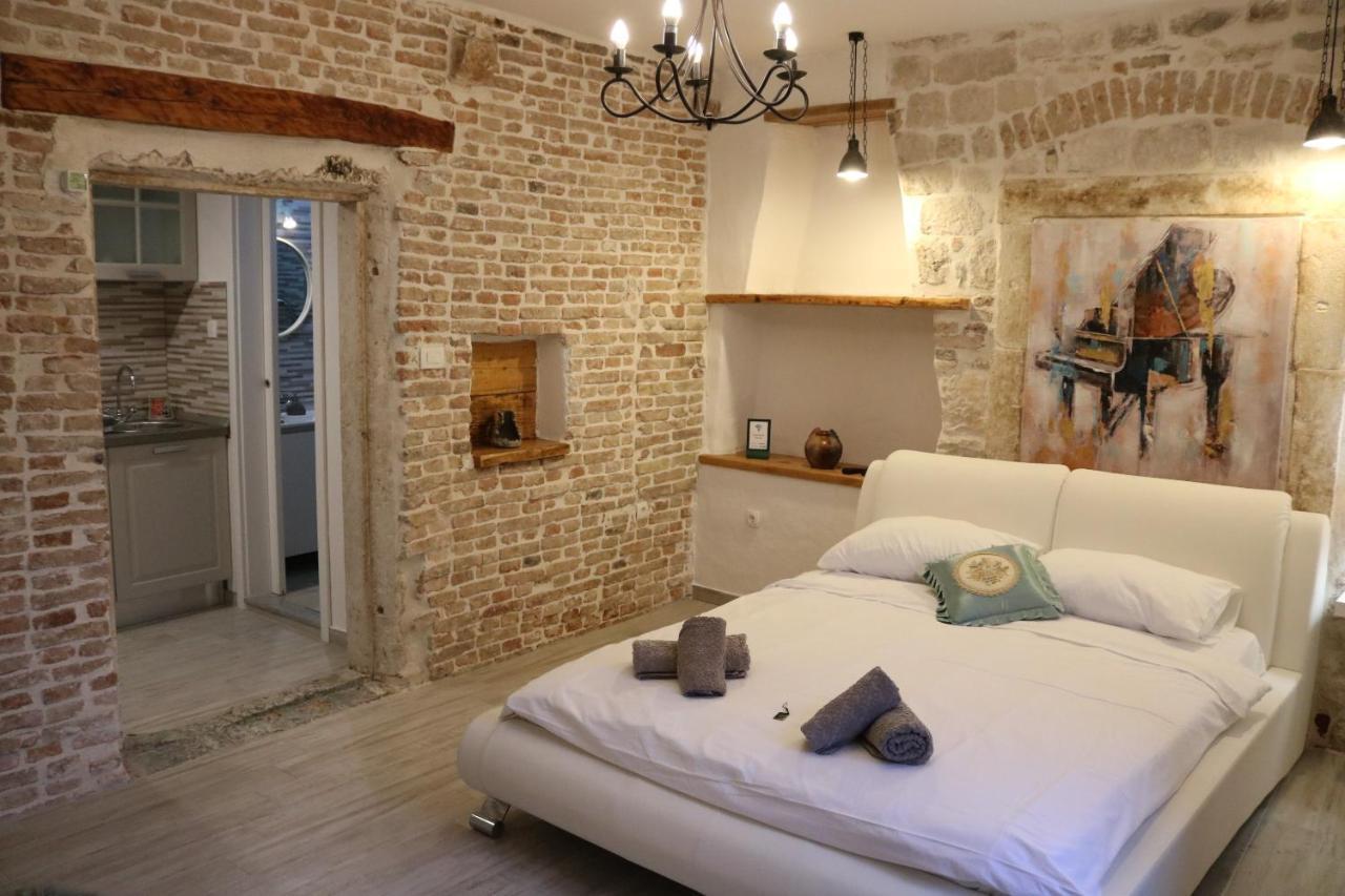 Studios Kadena Trogir - 18Th Century Stone House 外观 照片