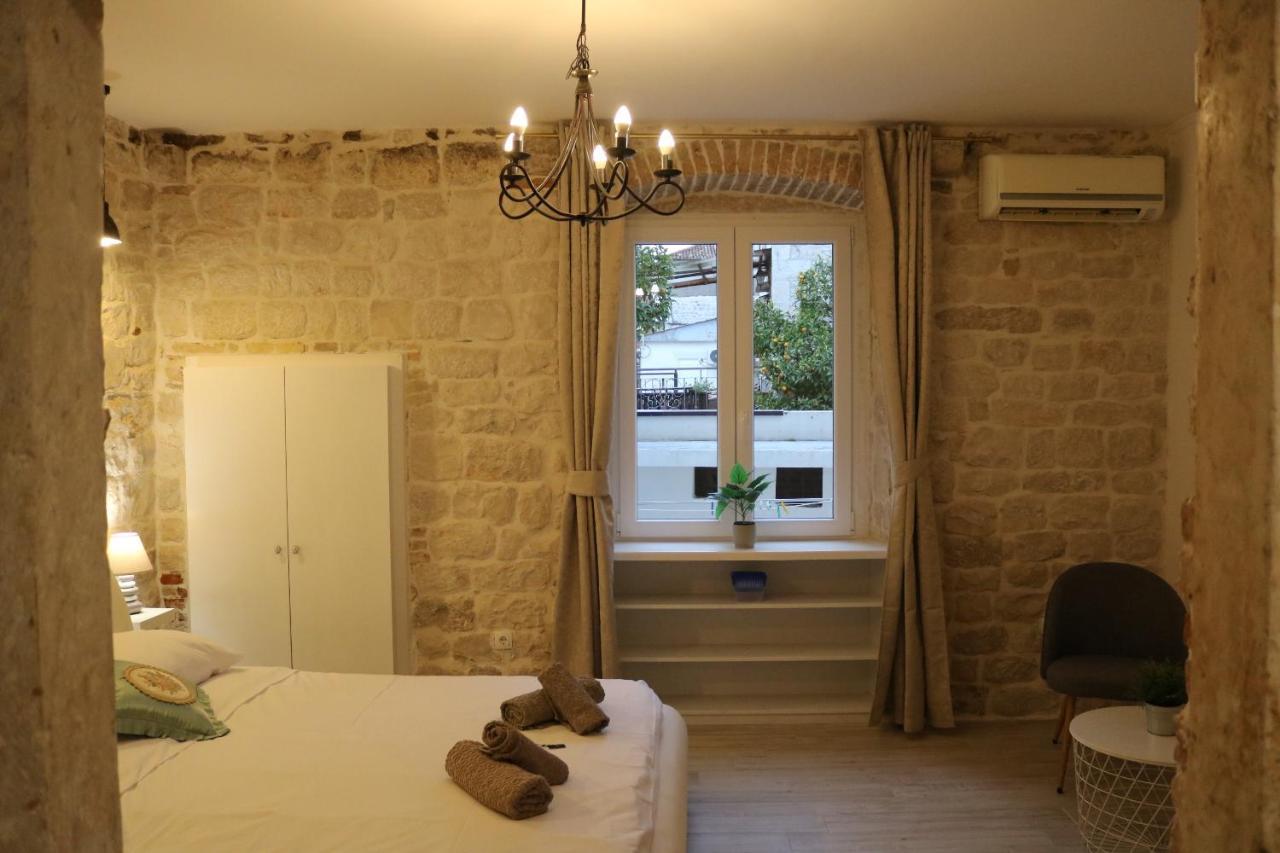 Studios Kadena Trogir - 18Th Century Stone House 外观 照片