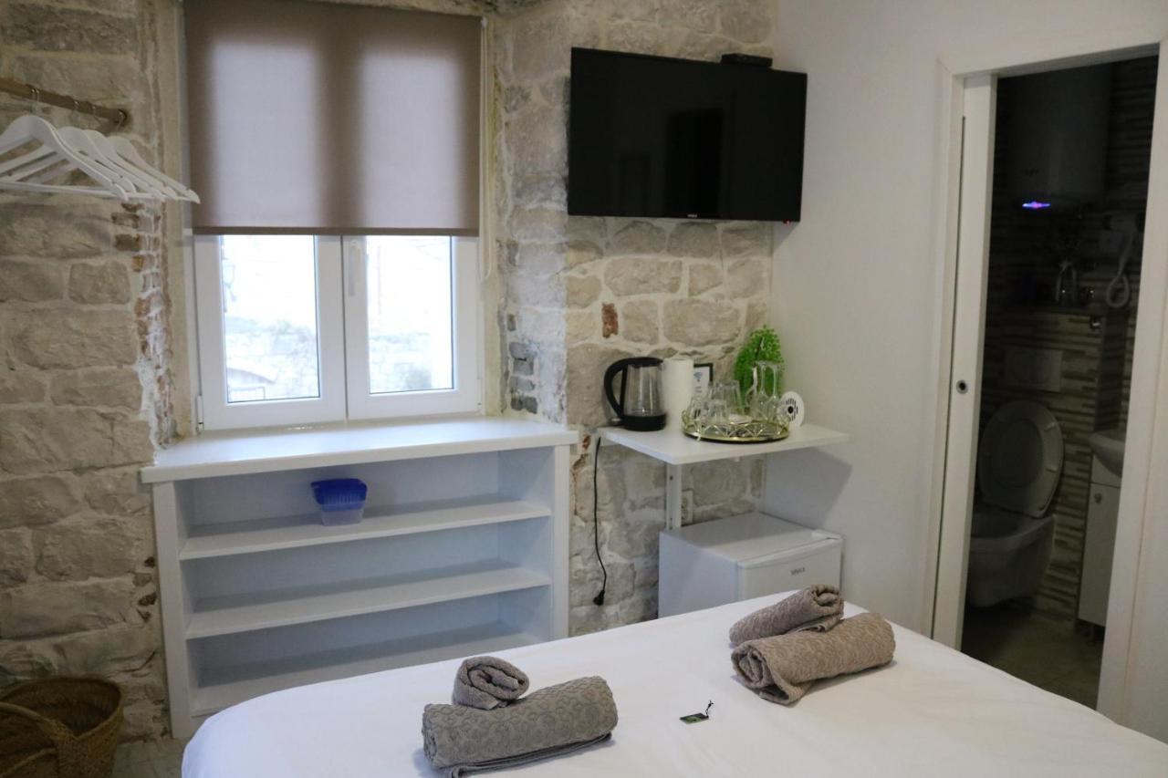 Studios Kadena Trogir - 18Th Century Stone House 外观 照片