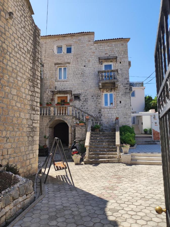 Studios Kadena Trogir - 18Th Century Stone House 外观 照片