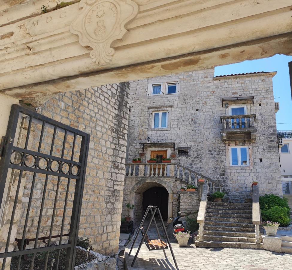Studios Kadena Trogir - 18Th Century Stone House 外观 照片