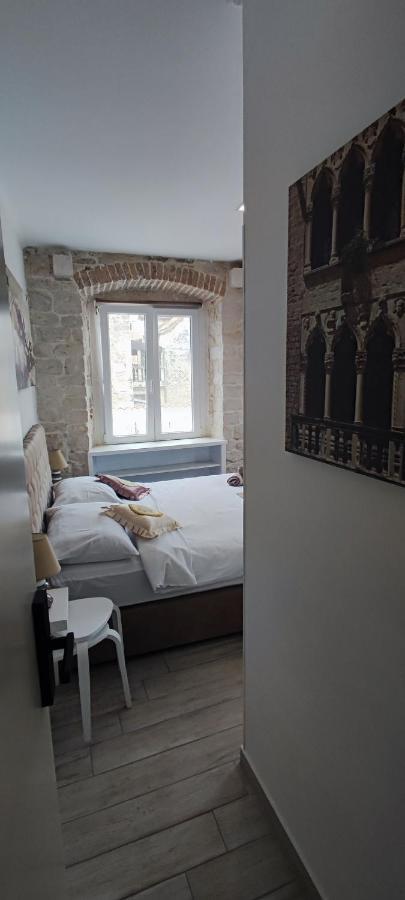 Studios Kadena Trogir - 18Th Century Stone House 外观 照片