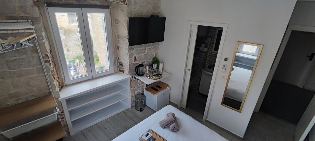 Studios Kadena Trogir - 18Th Century Stone House 外观 照片