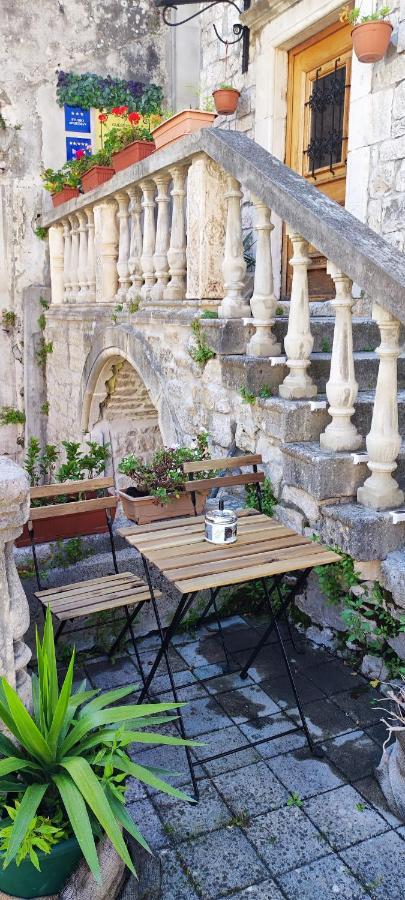 Studios Kadena Trogir - 18Th Century Stone House 外观 照片