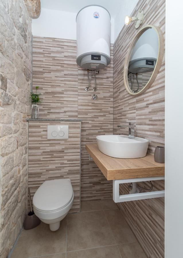 Studios Kadena Trogir - 18Th Century Stone House 外观 照片