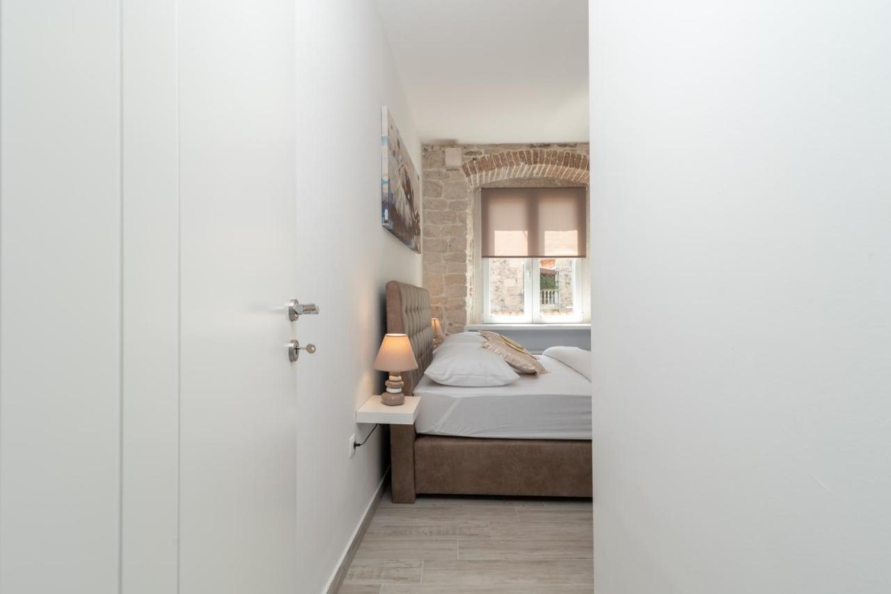 Studios Kadena Trogir - 18Th Century Stone House 外观 照片